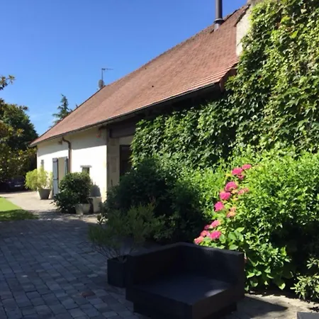 Clos Kerjuni Bed & Breakfast Serbannes