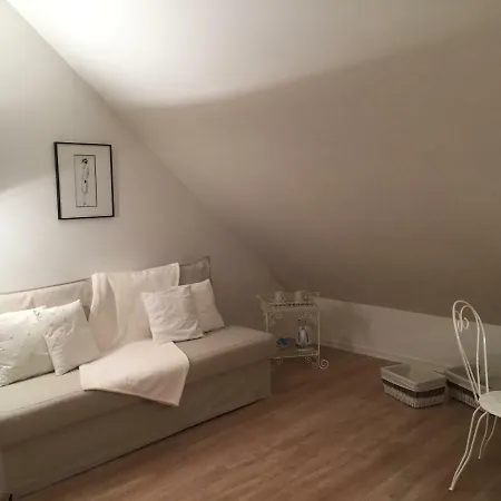 Clos Kerjuni Bed & Breakfast Serbannes